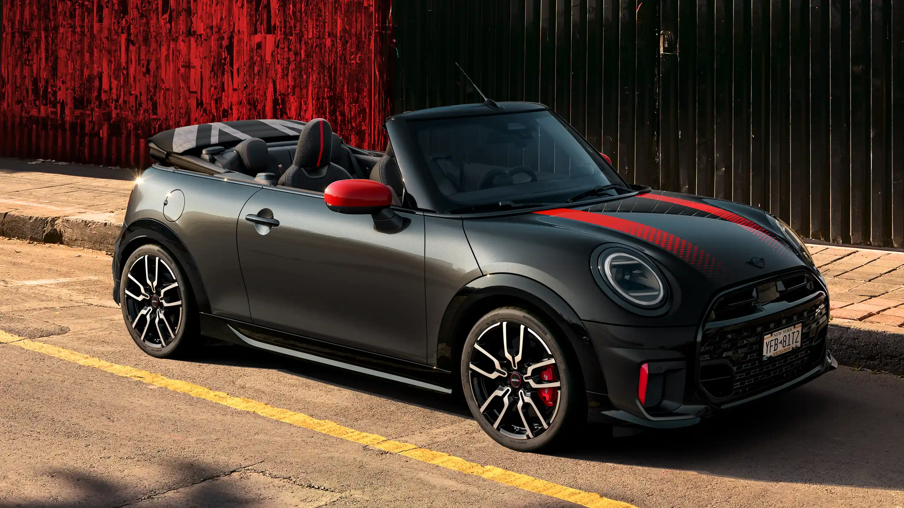 MINI Cooper JCW Cabrio